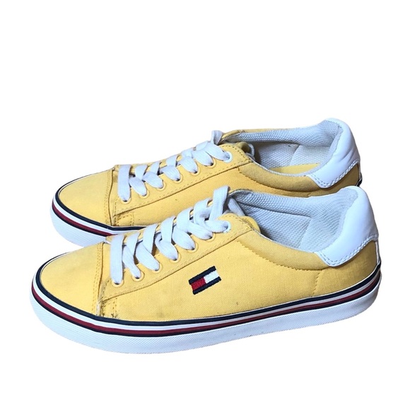 Tommy Hilfiger Shoes - Tommy Hilfiger Canvas Sneakers Unisex Women Size 8M.